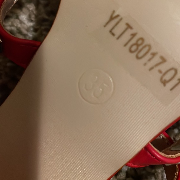 Red Sandals - Picture 4 of 4